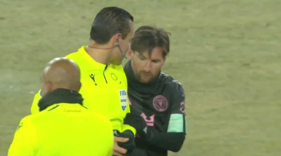 賽后向梅西要簽名！ESPN：墨西哥裁判被停哨半年，再犯無(wú)限期停哨